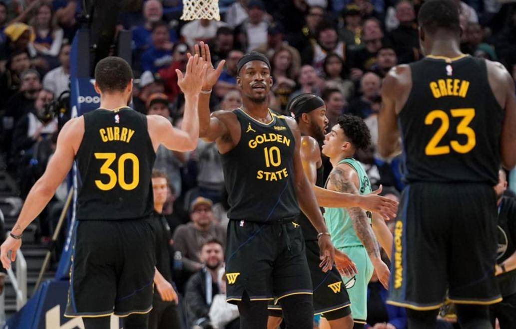 包含丹佛掘金迎CBA常规赛关键赛，今晨扳平良机，球迷炸锅，身体对抗强度拉满的词条kaiyun